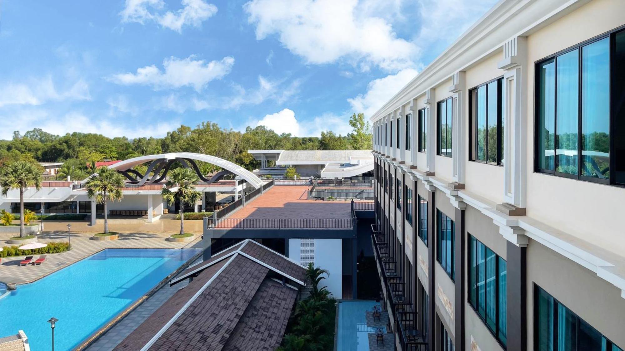Pacific Hotel & Spa Сием Реап Екстериор снимка