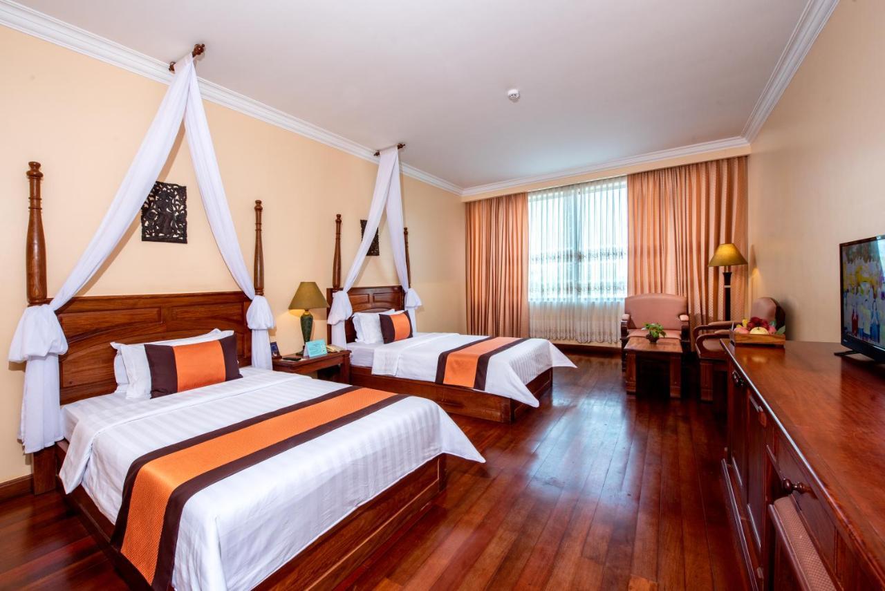 Pacific Hotel & Spa Сием Реап Екстериор снимка