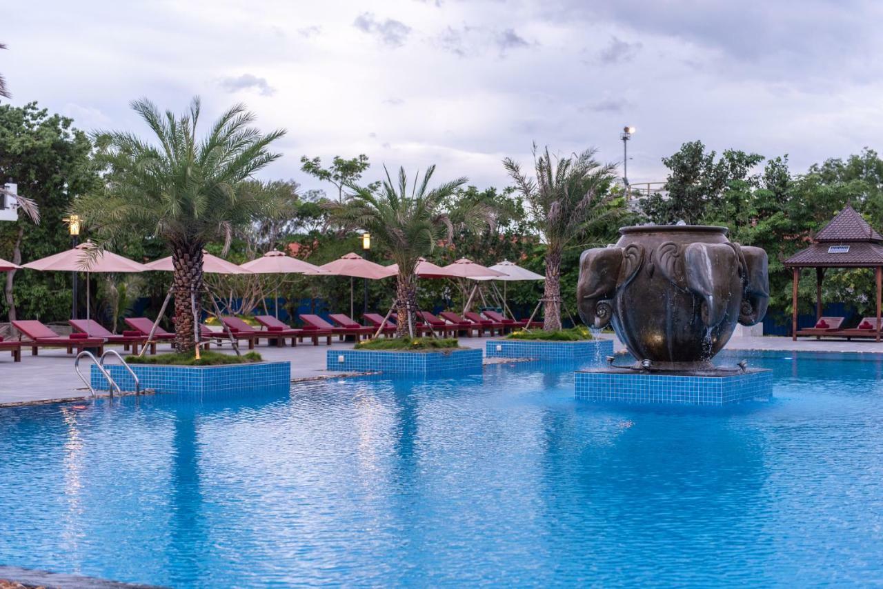 Pacific Hotel & Spa Сием Реап Екстериор снимка
