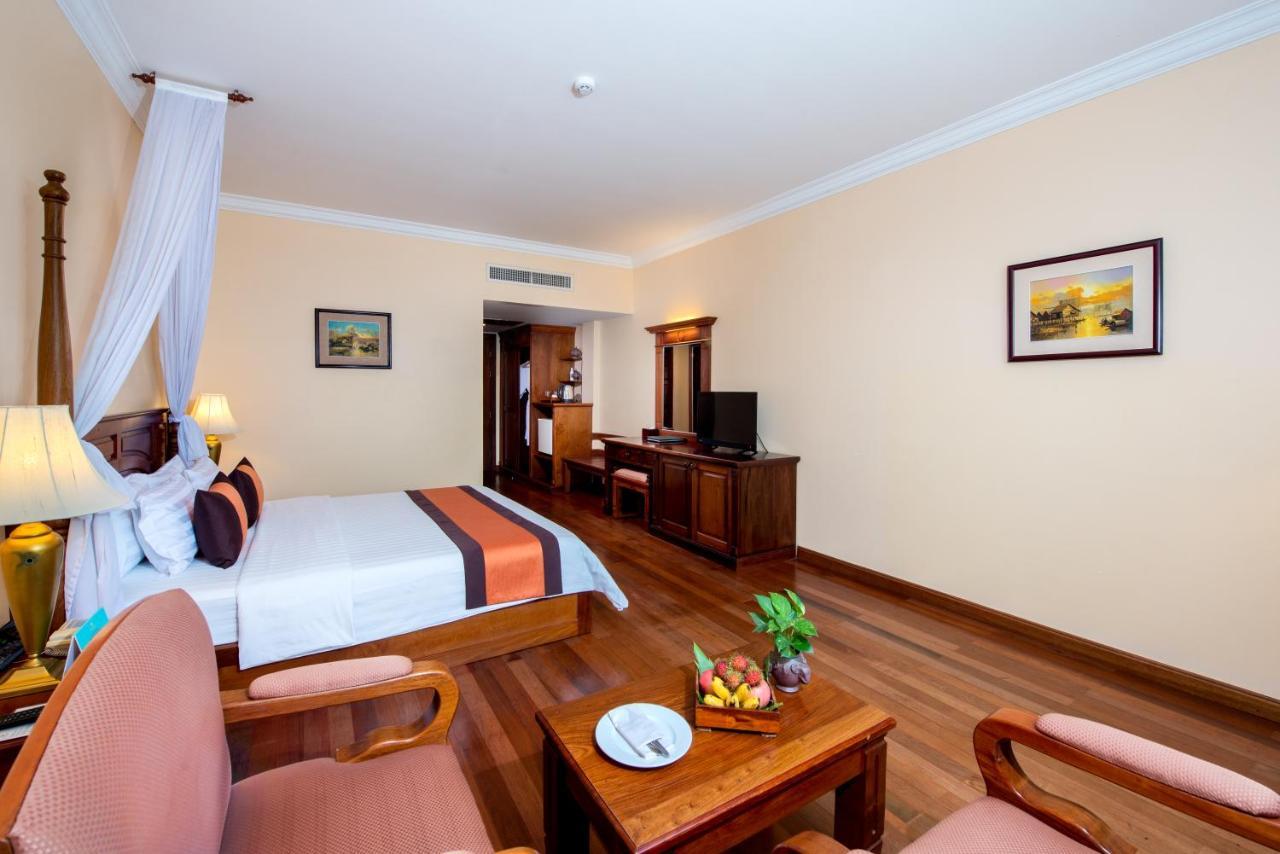 Pacific Hotel & Spa Сием Реап Екстериор снимка